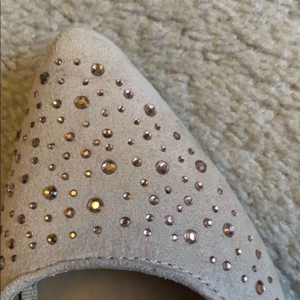 GAP suede gem pointed toe flats - Picture 2 of 4